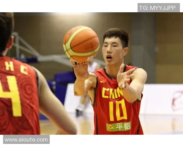 翟晓川的篮球之路:从青涩少年到职业明星的成长历程与心路历程 翟晓川的篮球之路:从青涩少年到职业明星的成长历程与心路历程