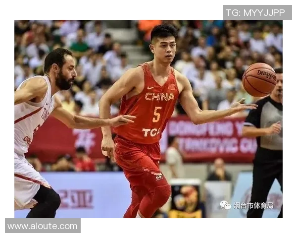 男篮红队激战香港队全力争胜展现实力与团队精神