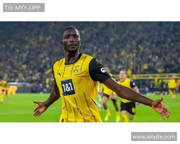 吉拉西的传奇之路：从默默无闻到足球巨星的蜕变与奋斗历程