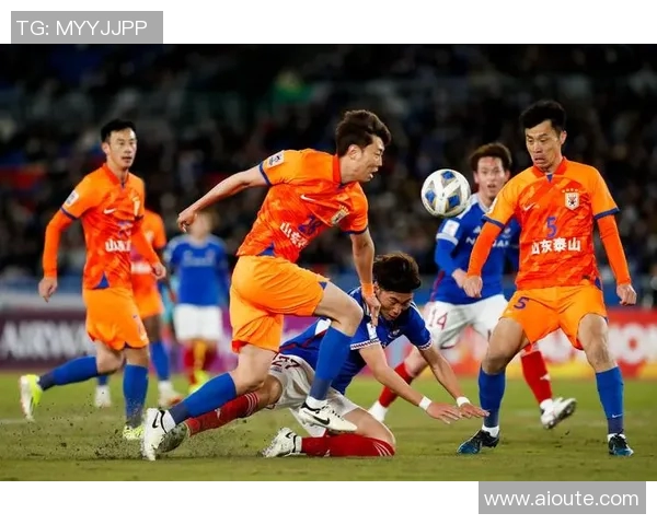 斯威与山东泰山的激烈对决展现中超联赛的魅力与竞争力 斯威与山东泰山的激烈对决展现中超联赛的魅力与竞争力